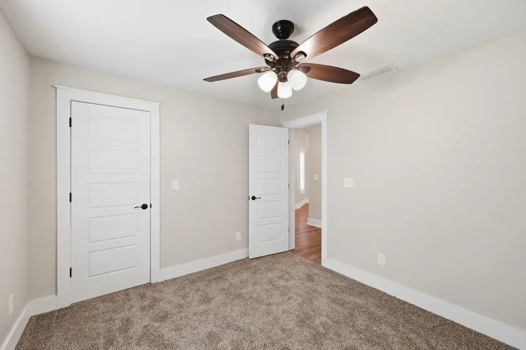 638 Limestone Lexington KY 40508