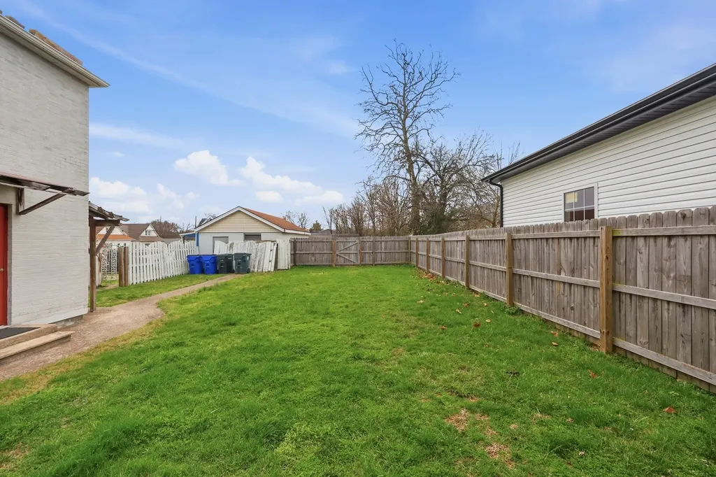 638 Limestone Lexington KY 40508
