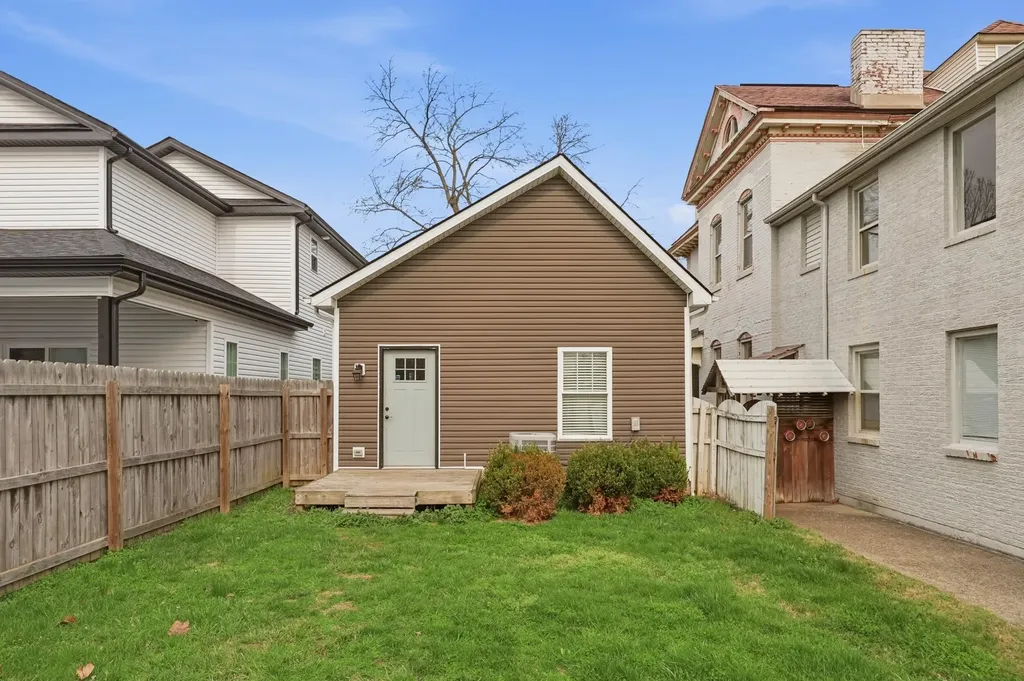 638 Limestone Lexington KY 40508