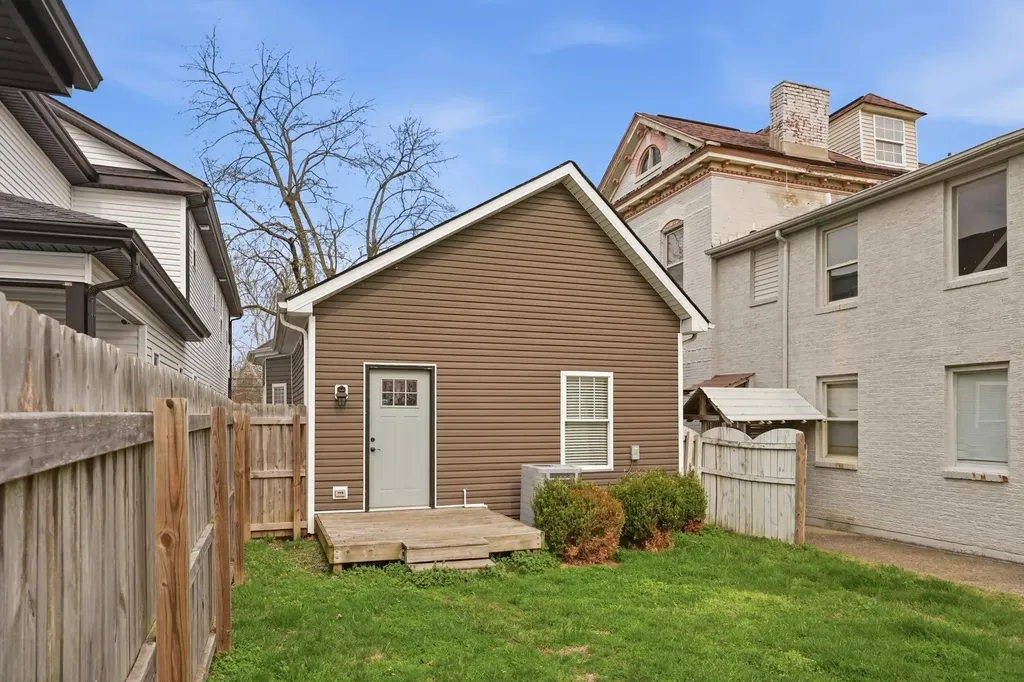 638 Limestone Lexington KY 40508