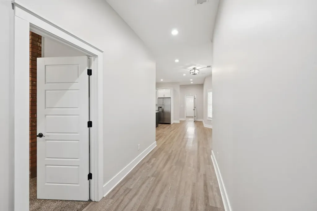 638 Limestone Lexington KY 40508