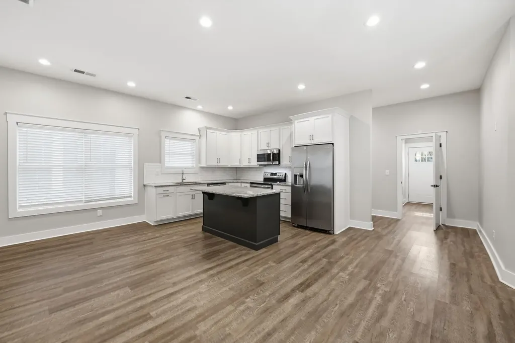 638 Limestone Lexington KY 40508