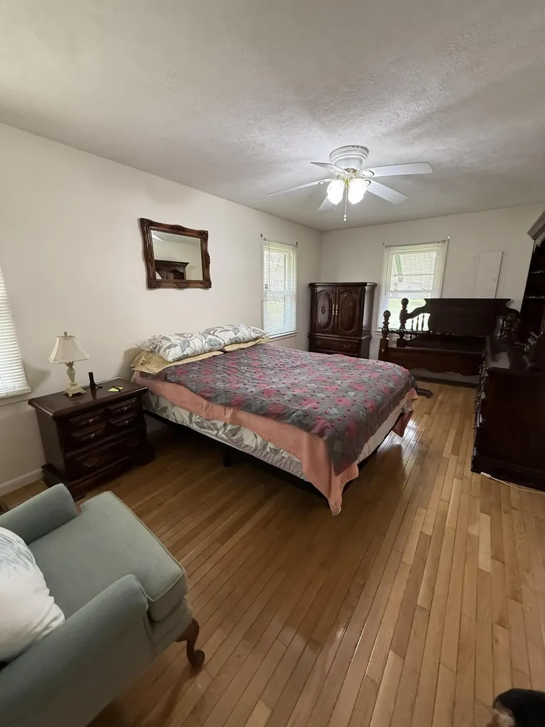 2572 State Highway 806 Eolia KY 40826