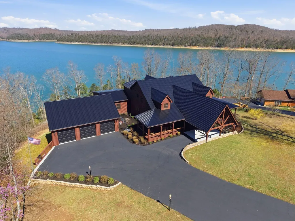 97 Black Walnut Lane Monticello KY 42633