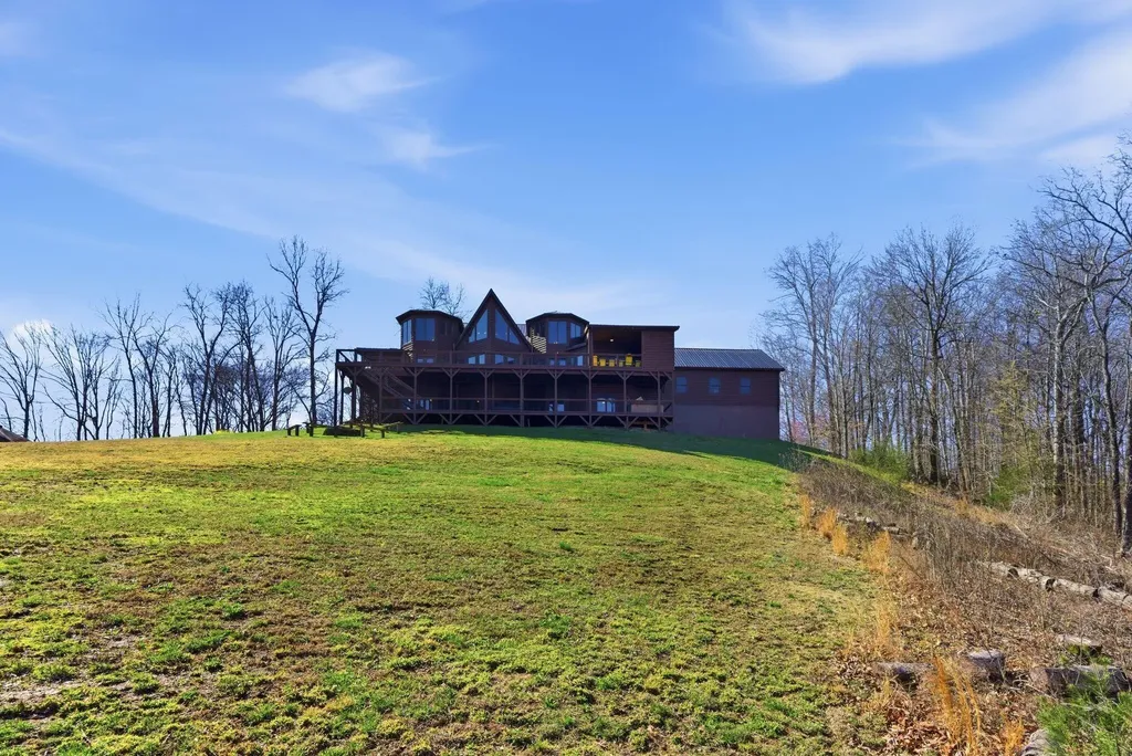 97 Black Walnut Lane Monticello KY 42633