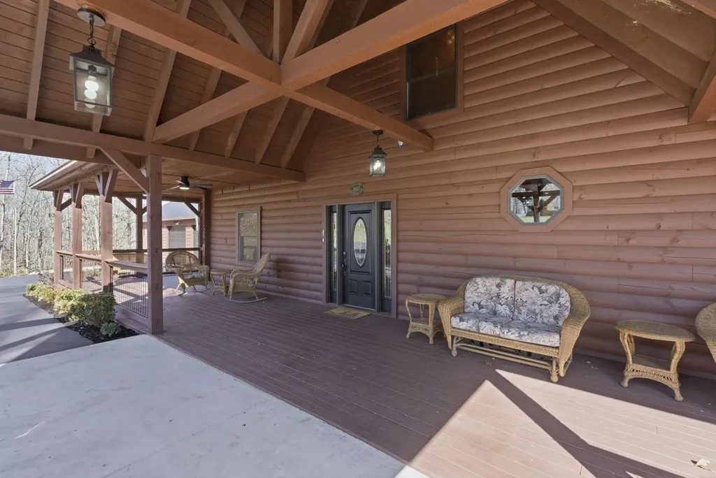97 Black Walnut Lane Monticello KY 42633