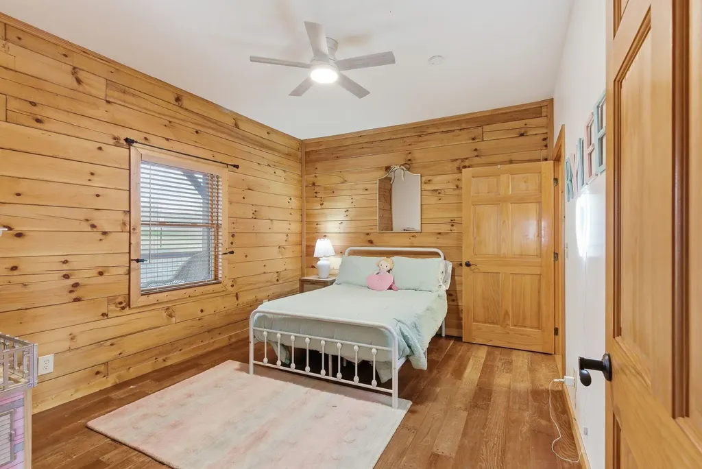 97 Black Walnut Lane Monticello KY 42633