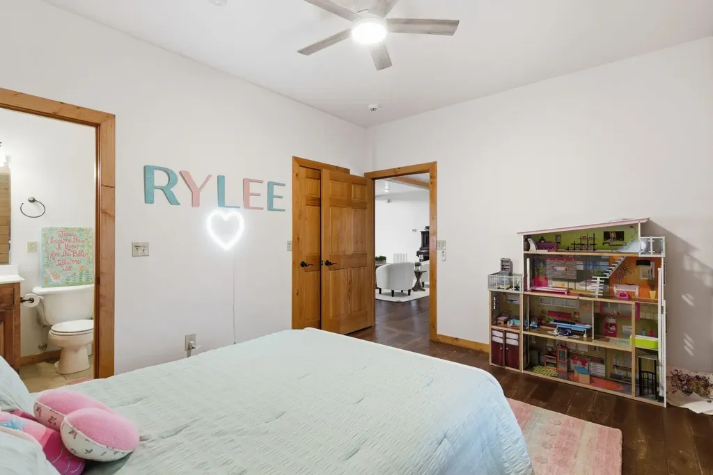 97 Black Walnut Lane Monticello KY 42633
