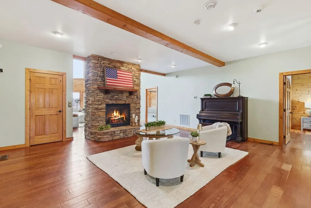 97 Black Walnut Lane Monticello KY 42633