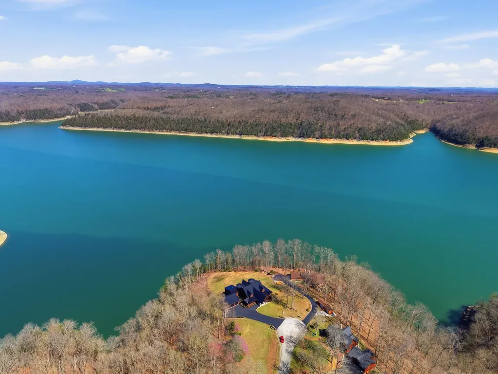 97 Black Walnut Lane Monticello KY 42633