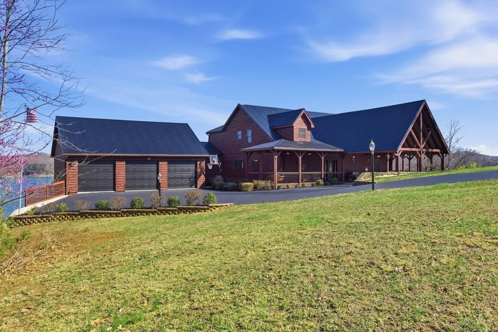 97 Black Walnut Lane Monticello KY 42633