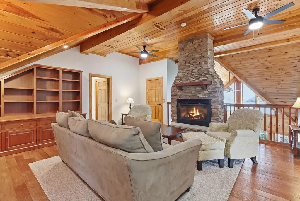 97 Black Walnut Lane Monticello KY 42633