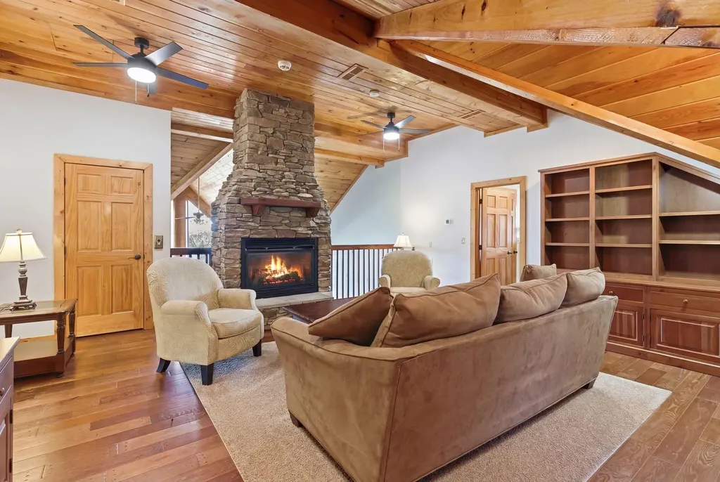 97 Black Walnut Lane Monticello KY 42633