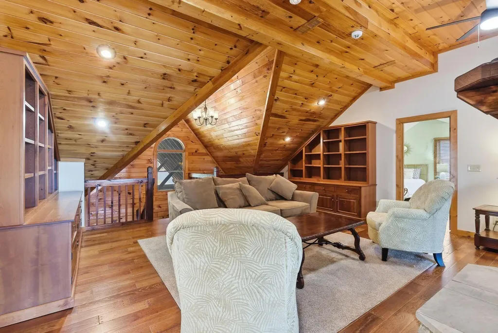 97 Black Walnut Lane Monticello KY 42633