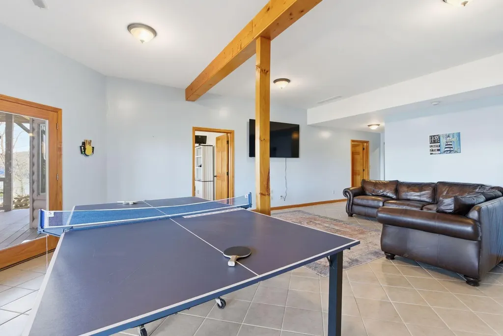 97 Black Walnut Lane Monticello KY 42633