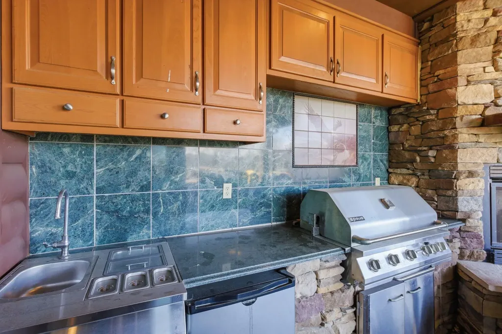 97 Black Walnut Lane Monticello KY 42633