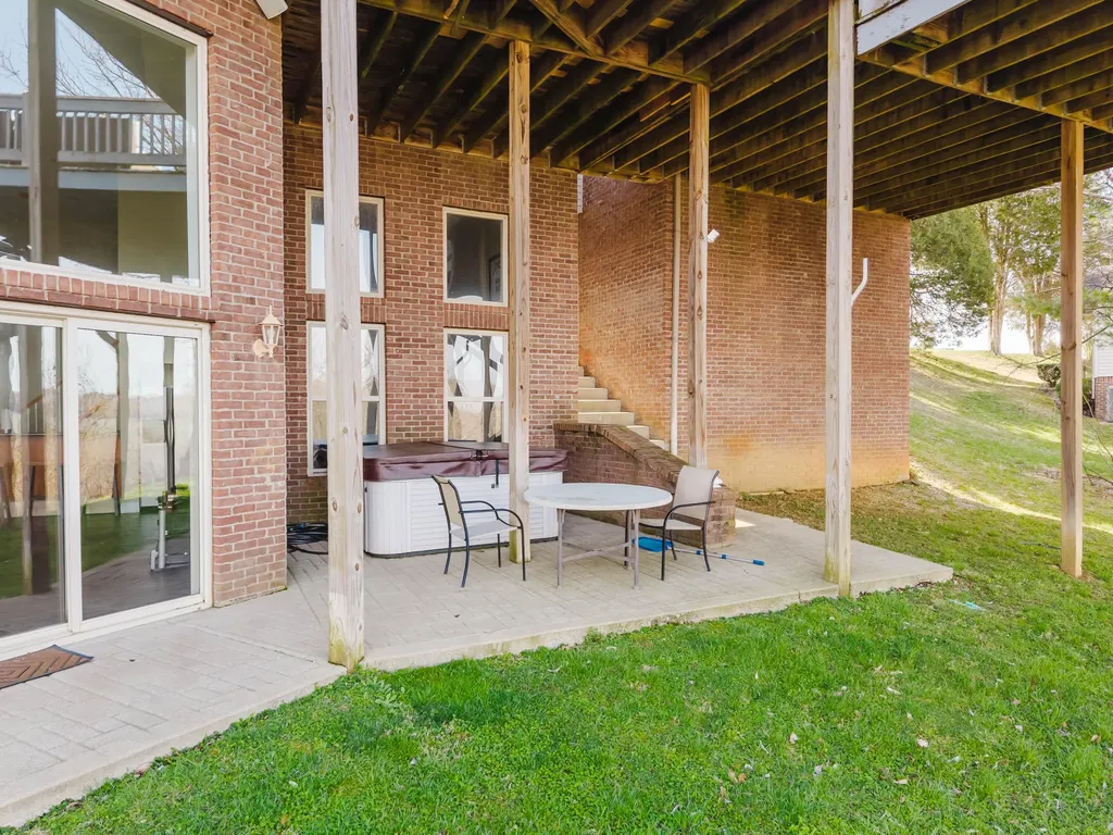 333 Old Waitsboro Road Bronston KY 42518
