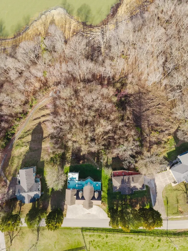 333 Old Waitsboro Road Bronston KY 42518