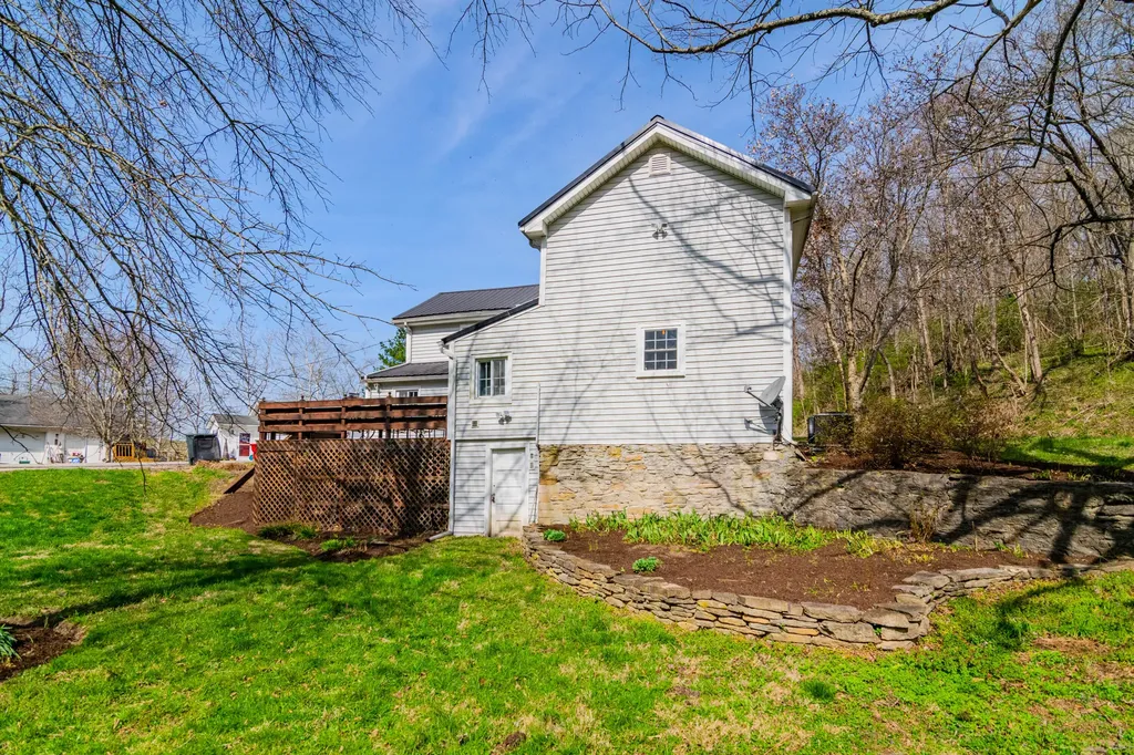 104 Jackson Ferry Road Winchester KY 40391