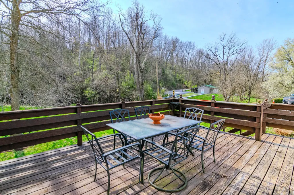 104 Jackson Ferry Road Winchester KY 40391