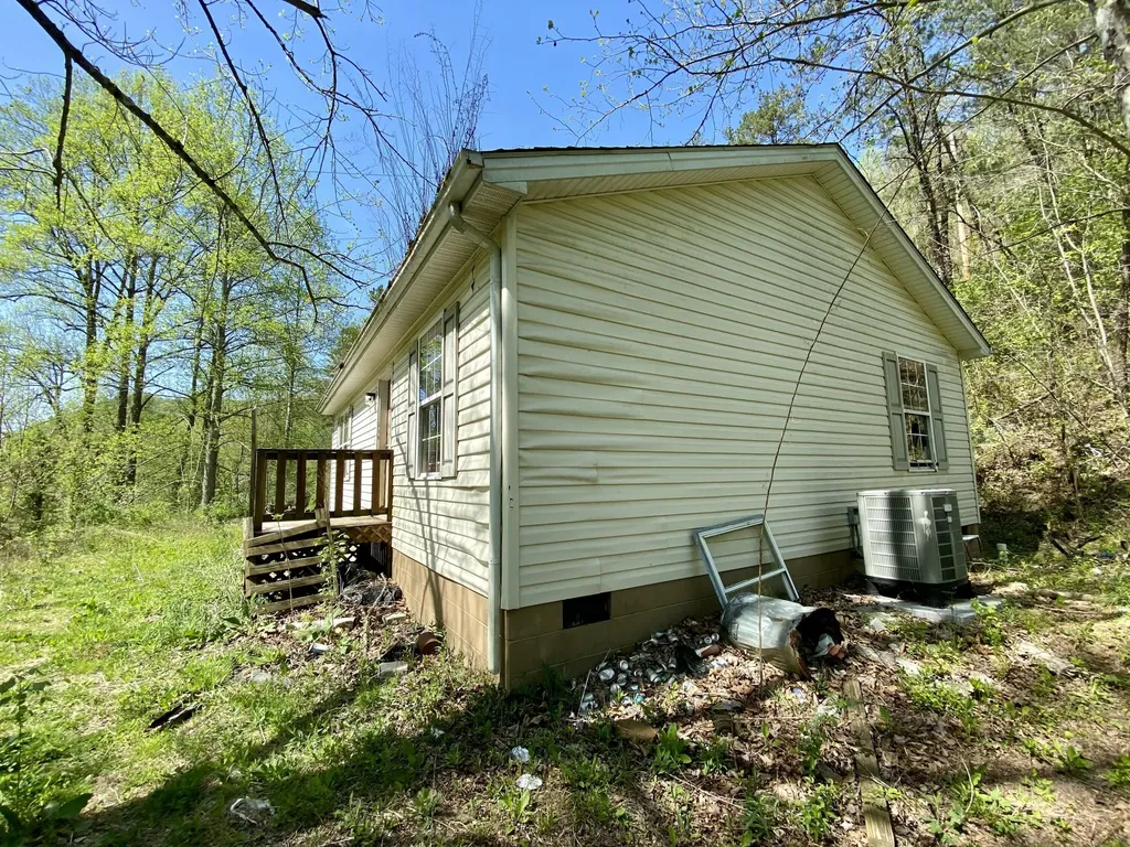 389 Newman Branch Hi Hat KY 41636