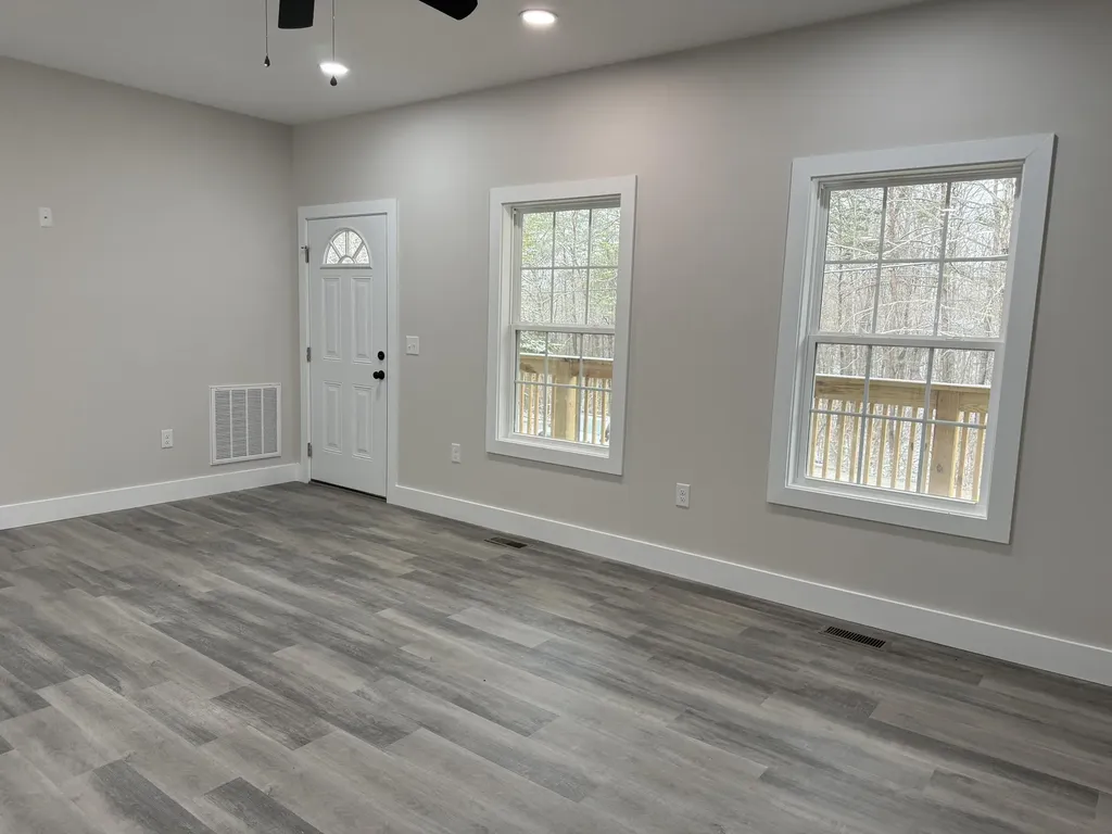 769 Pine Tree Road Nancy KY 42544