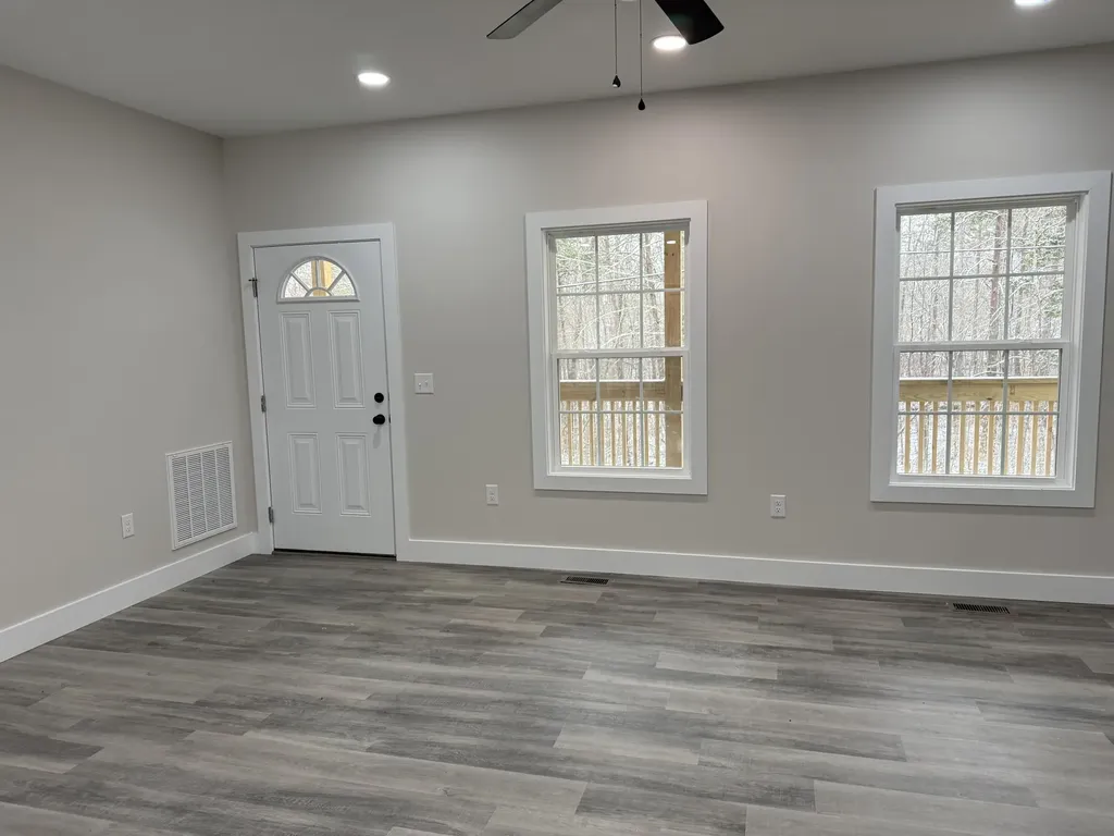 769 Pine Tree Road Nancy KY 42544