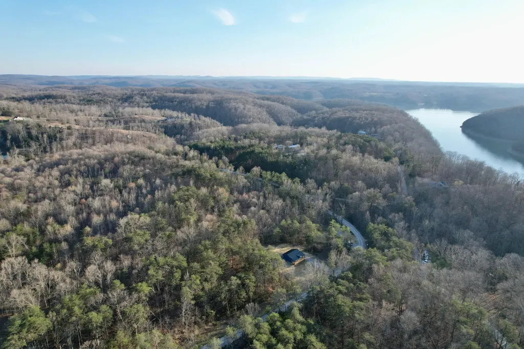769 Pine Tree Road Nancy KY 42544