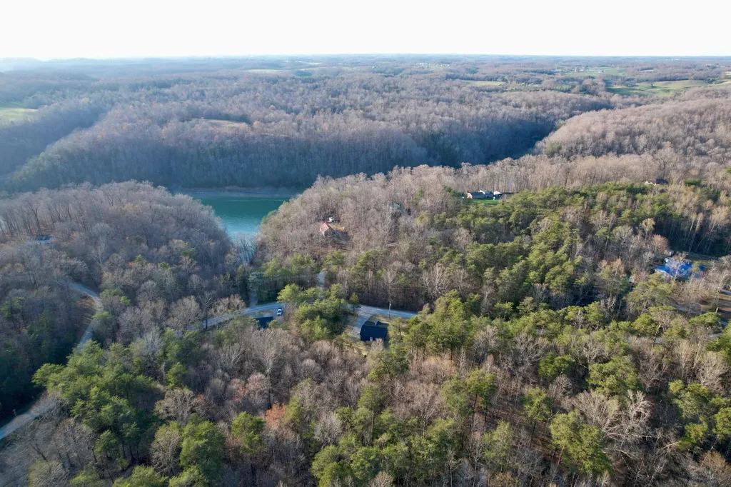 769 Pine Tree Road Nancy KY 42544