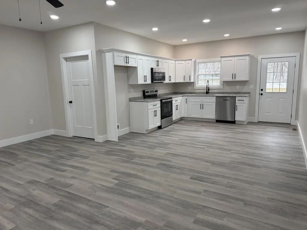 769 Pine Tree Road Nancy KY 42544