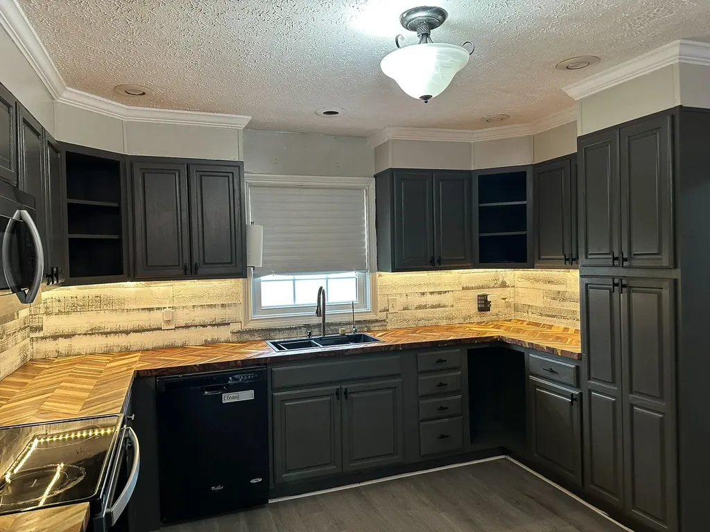 520 Pinoak Drive Nicholasville KY 40356