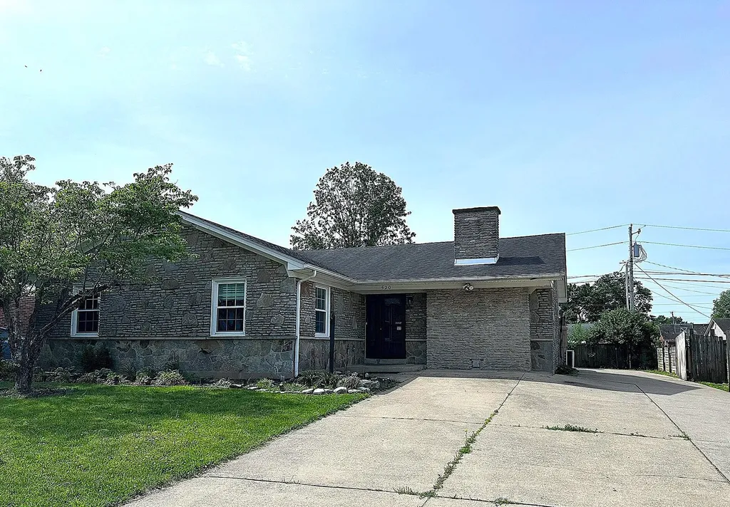 520 Pinoak Drive Nicholasville KY 40356