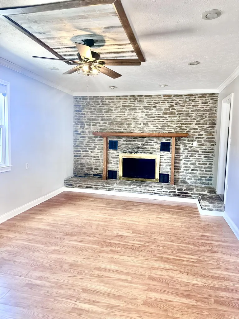 520 Pinoak Drive Nicholasville KY 40356