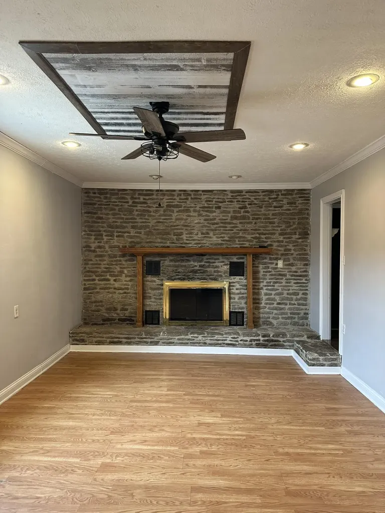 520 Pinoak Drive Nicholasville KY 40356