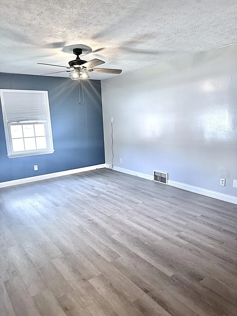 520 Pinoak Drive Nicholasville KY 40356