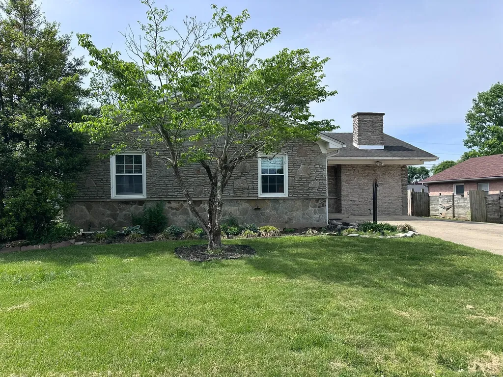 520 Pinoak Drive Nicholasville KY 40356