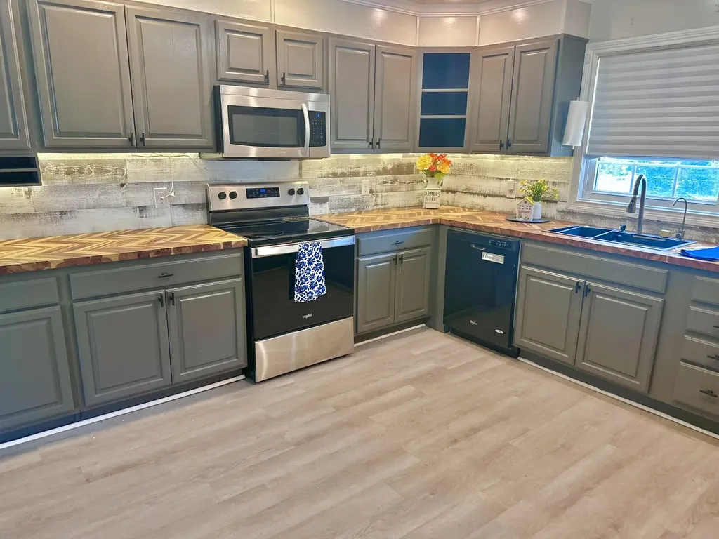 520 Pinoak Drive Nicholasville KY 40356