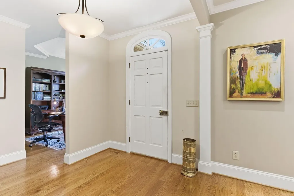 221 Holiday Road Lexington KY 40502