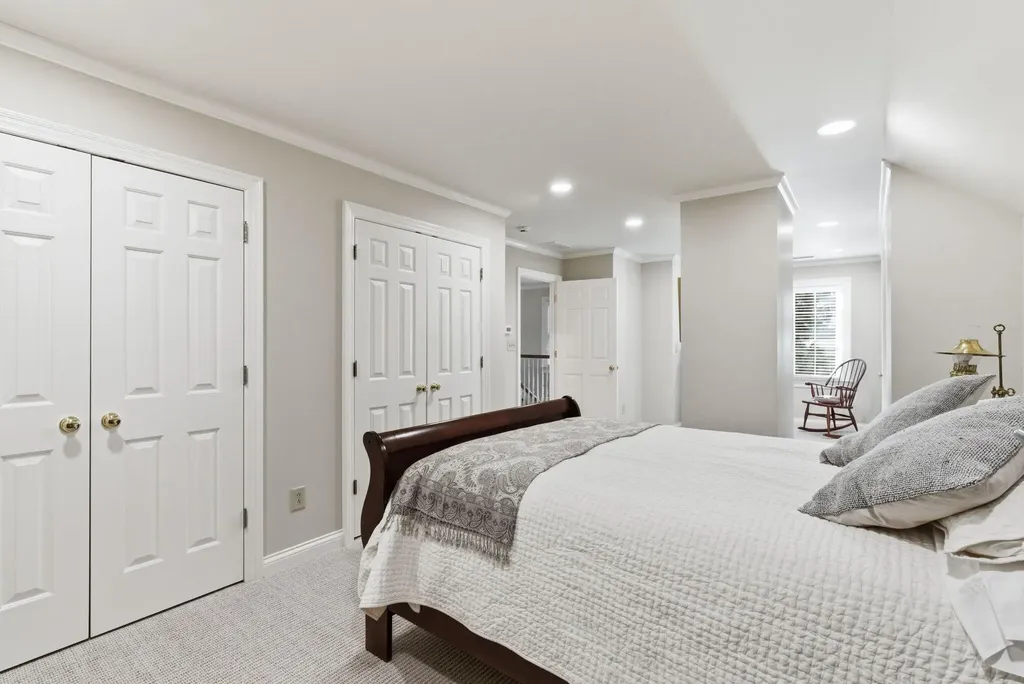 221 Holiday Road Lexington KY 40502
