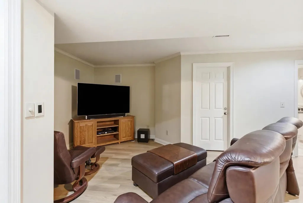 221 Holiday Road Lexington KY 40502