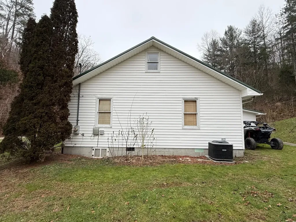 47 Orchard Branch Road Oil Springs KY 41238