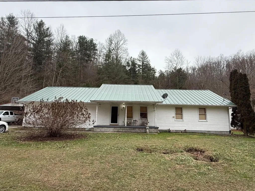 47 Orchard Branch Road Oil Springs KY 41238