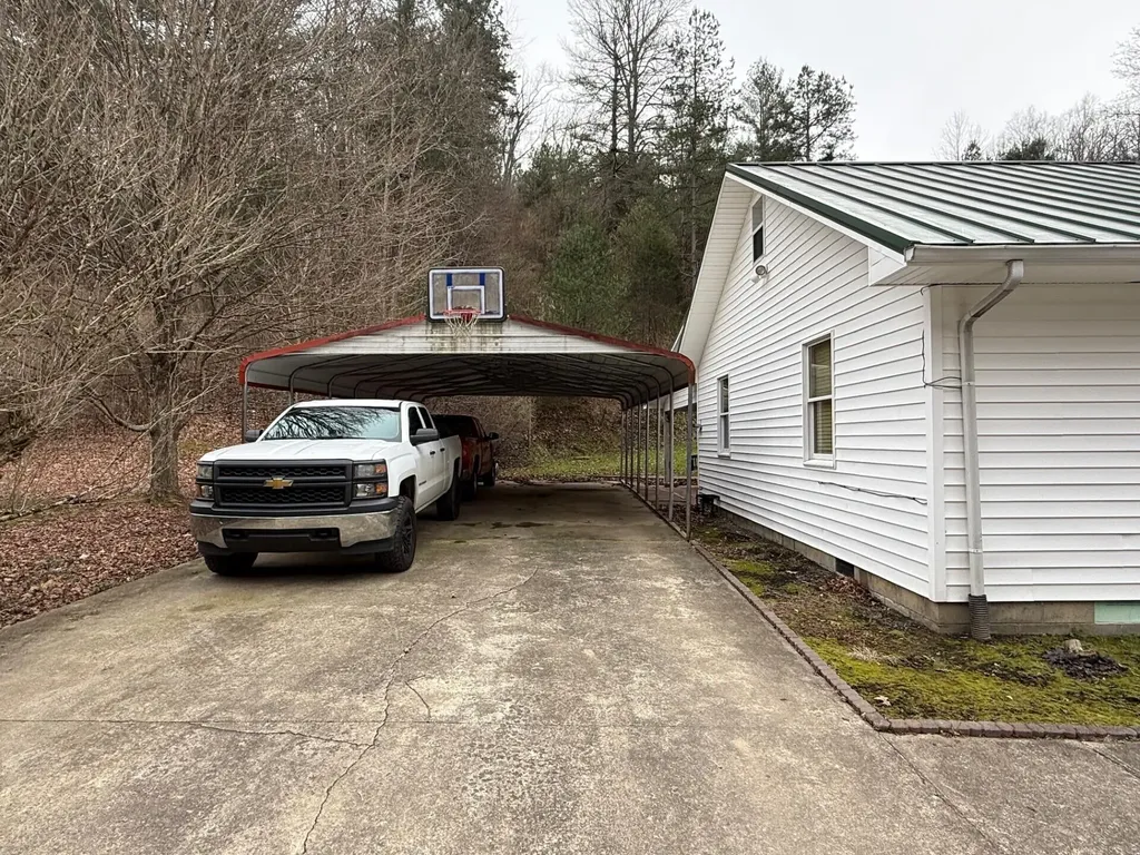 47 Orchard Branch Road Oil Springs KY 41238