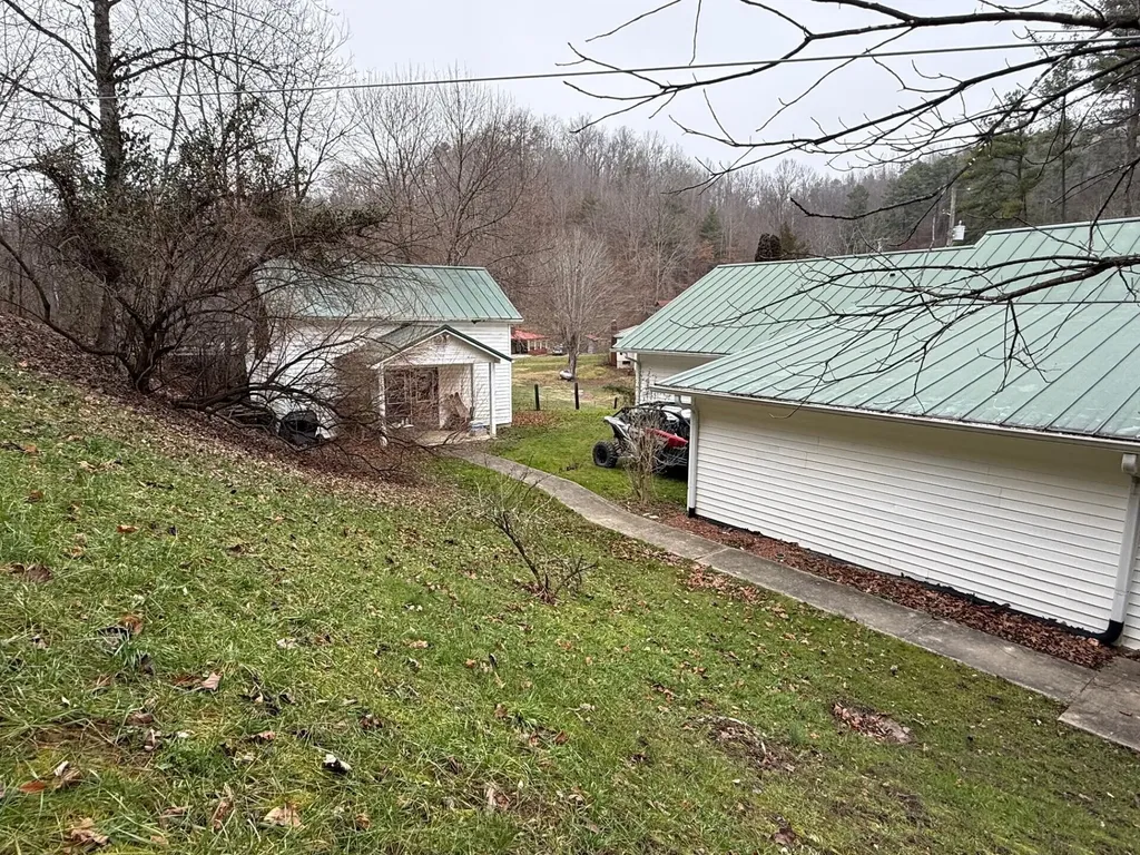 47 Orchard Branch Road Oil Springs KY 41238