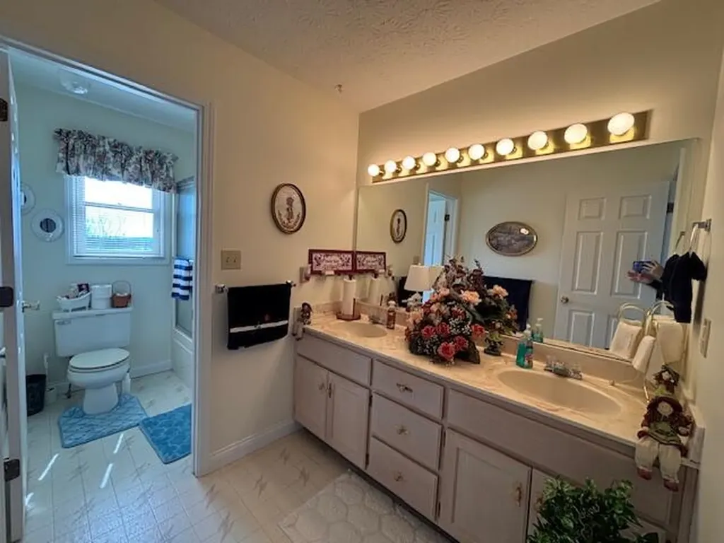 229 Shearwood Avenue Somerset KY 42503