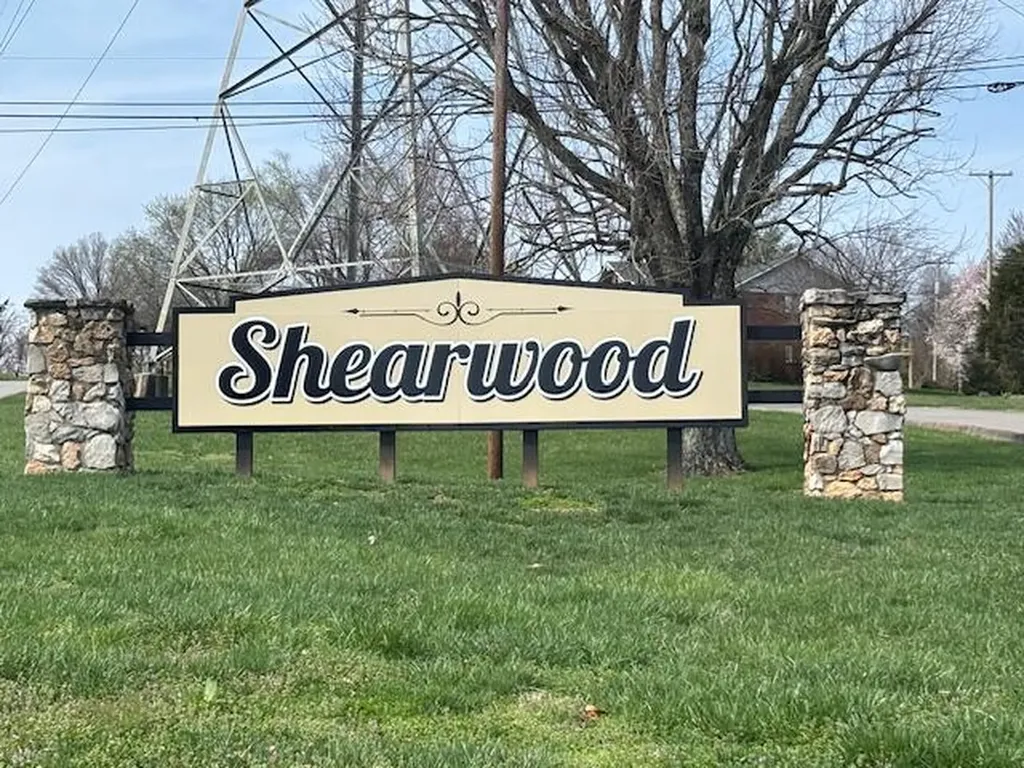 229 Shearwood Avenue Somerset KY 42503