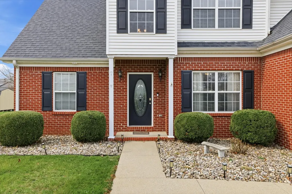 462 Oakley Avenue Harrodsburg KY 40330