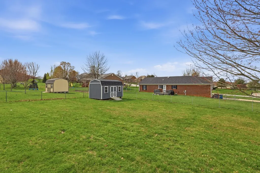 462 Oakley Avenue Harrodsburg KY 40330