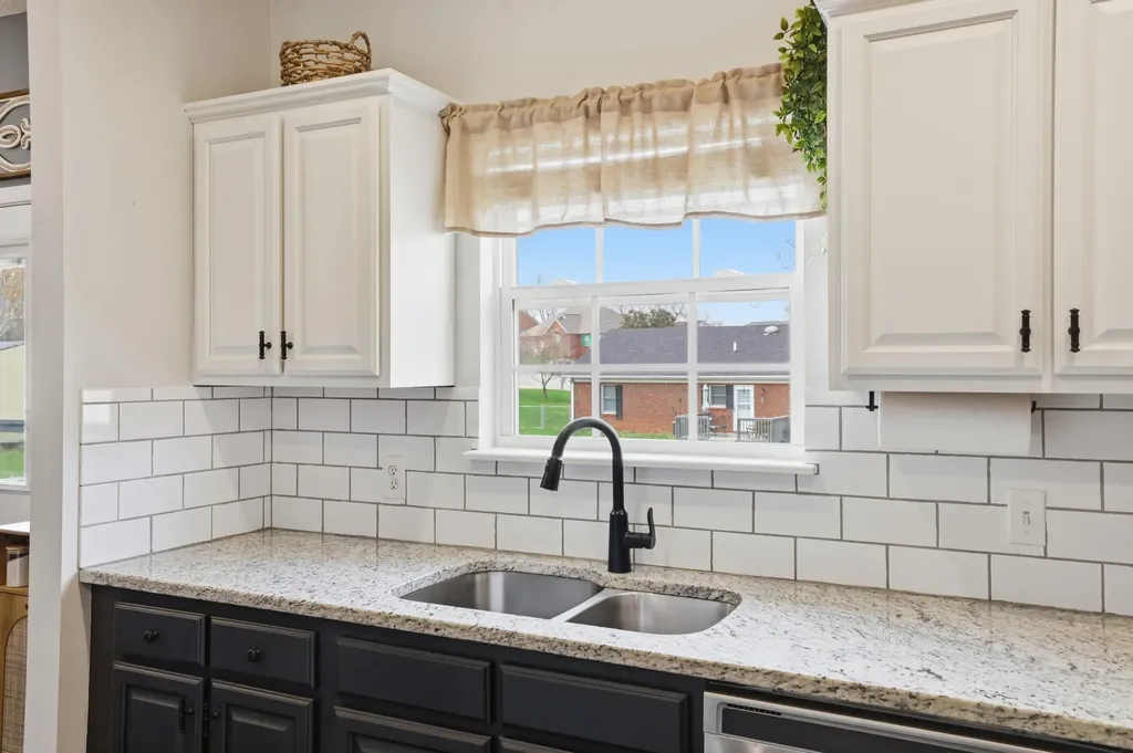 462 Oakley Avenue Harrodsburg KY 40330