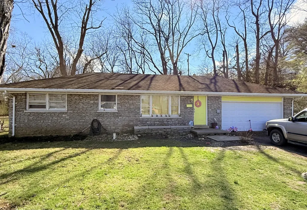 1869 Rio Vista Drive Paris KY 40361